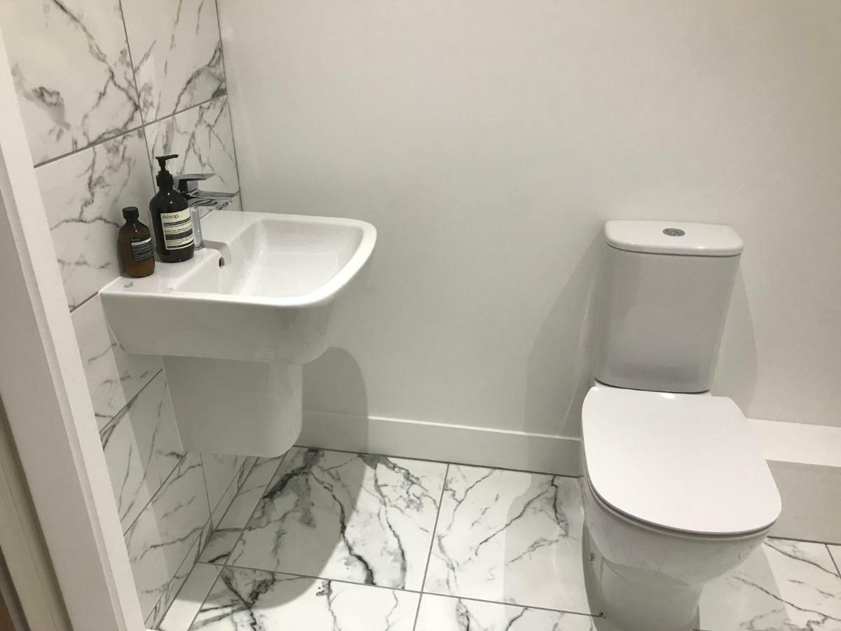 Birchover One The Brayford Apartment *